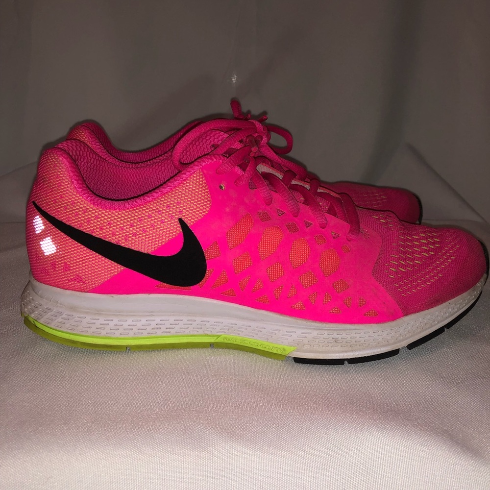 Nike Air Zoom Pegasus 31 Pink - Women’s Size 9.5